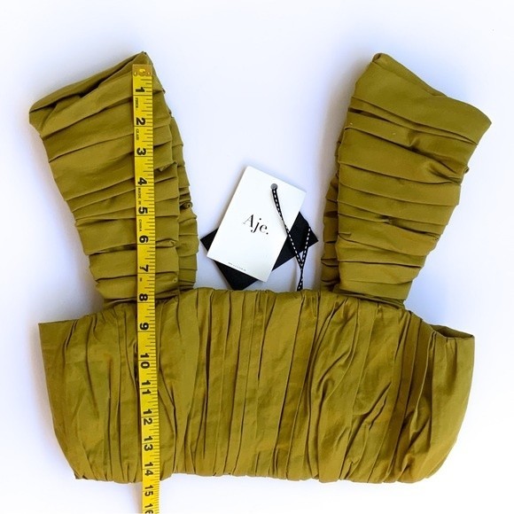 Aje. NWT Women's Green Medina Ruched Cropped Top Green Size 6 - Picture 5 of 10